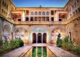 معماری تاریخی ایرانی در خانه عباسیان کاشان