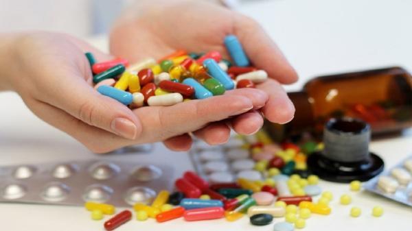 وزیر بهداشت: تجویز دارو در ایران بیش از 2 برابر استاندارد جهانی است